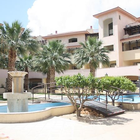Queens Gardens 2 Bedrooms Paphos Exteriér fotografie
