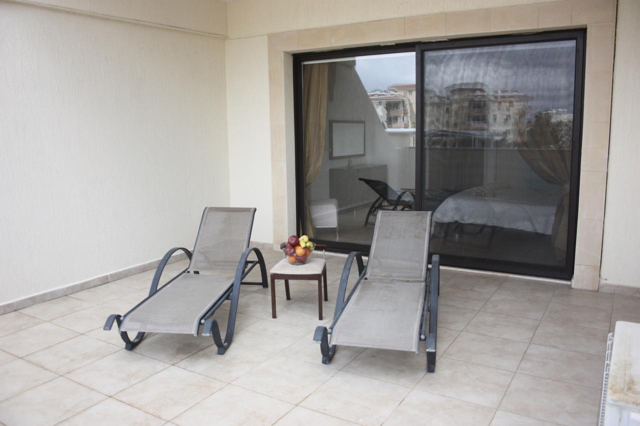 Queens Gardens 2 Bedrooms Paphos Exteriér fotografie